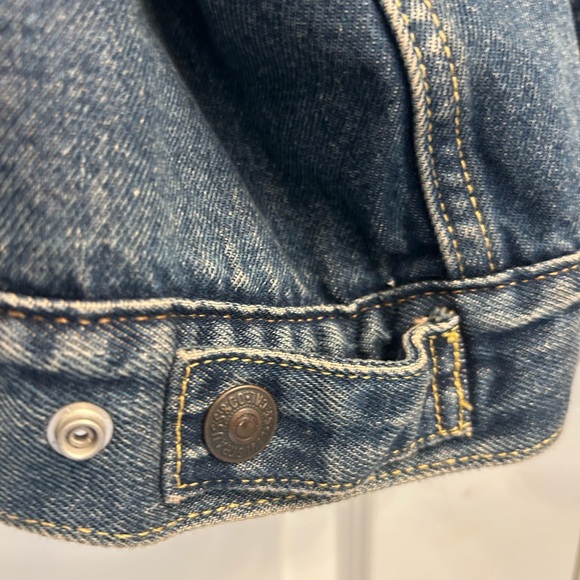 Levi's Blue Denim Jacket with Sherpa Collar - Picture 6 of 11